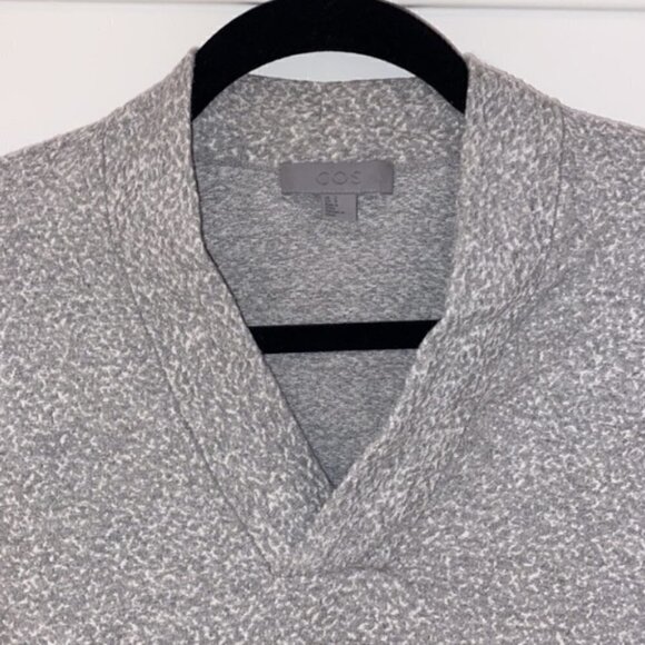 Cos Pullover Sweater Gray v neckline Size Small - Picture 8 of 15